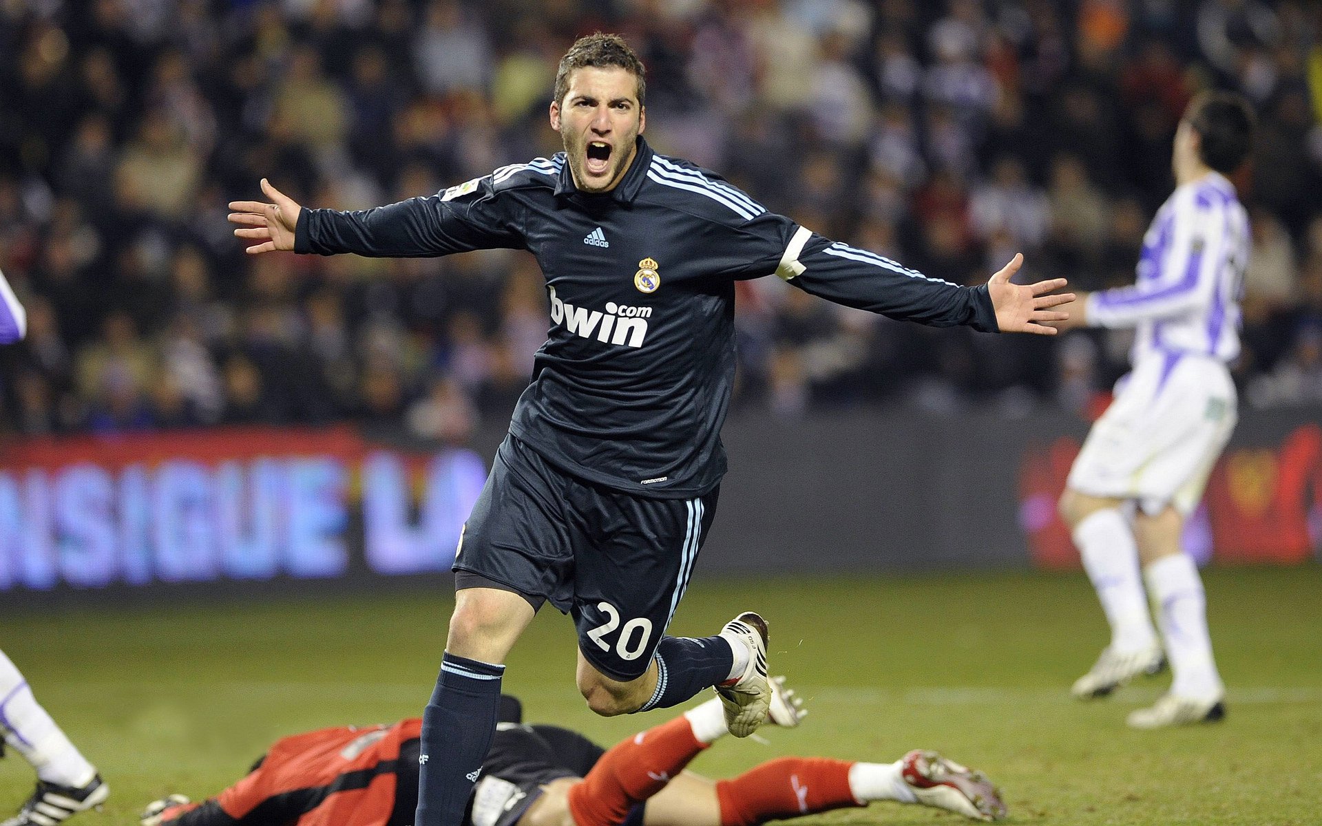 女子足球推动个性发展计划鼓励球员多元成长方向，女生足球训练计划